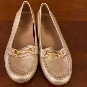 Vionic loafers size 11